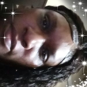 Meet your Posher, Evette